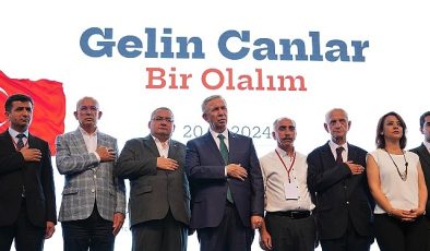 Keçiören Belediyesi ile 18 Alevi Derneğince Muharrem Ayı dolayısıyla ilçede matem lokması ve aşure ikramında bulunuldu