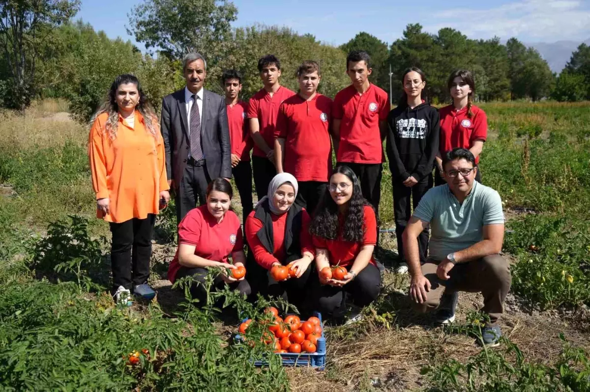 Erzincan’da Öğrencilerden Tarım Projesi